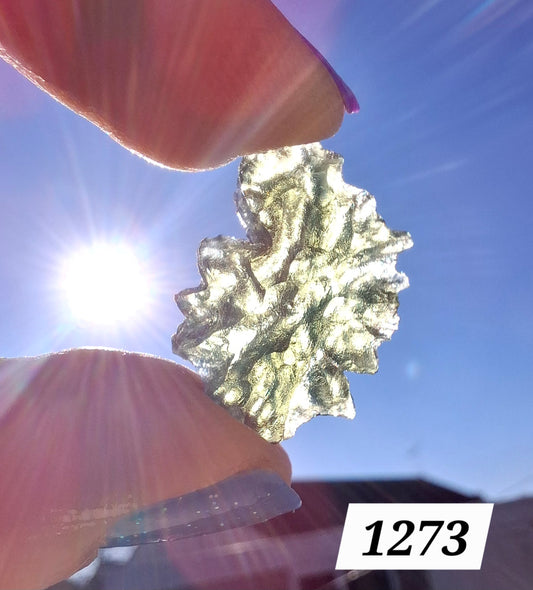 Moldavite Piece, JEZKOVNA BESEDNICE, 1.92g, Tektite (Ref: 1273)