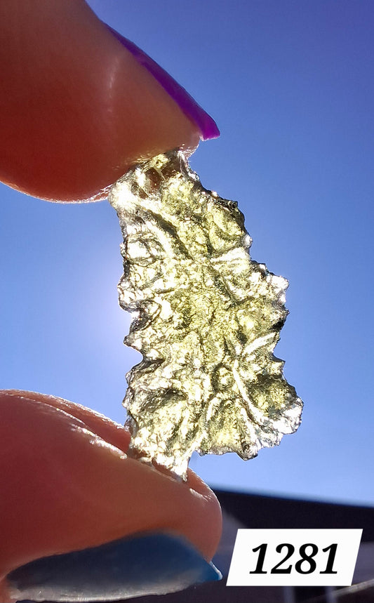 Moldavite Piece, JEZKOVNA BESEDNICE, 1.76g, Tektite (Ref: 1281)