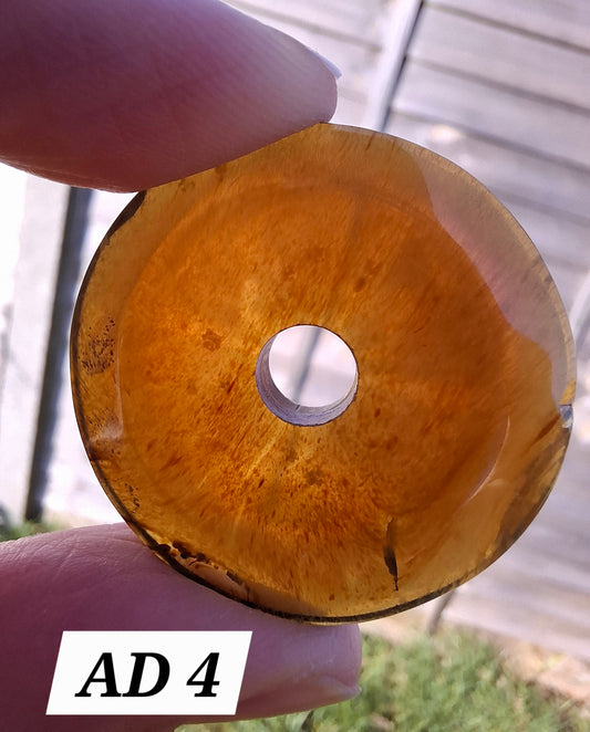 Red Amber Disc/Doughnut carving, sphere holder, 5.39g, Fossil (Ref: AD4)
