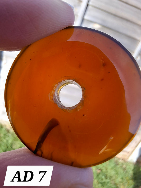 Red Amber Disc/ Doughnut carving, Sphere holder, 6.10g, Fossil (Ref: AD7)