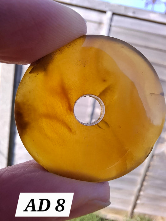 Red Amber Disc/Doughnut carving, Sphere holder, 4.65g, Fossil (Ref: AD8)