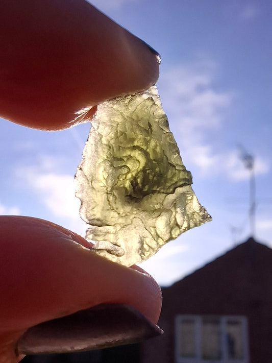 Moldavite Piece, 1.65g, Tektite (Ref: 1387)