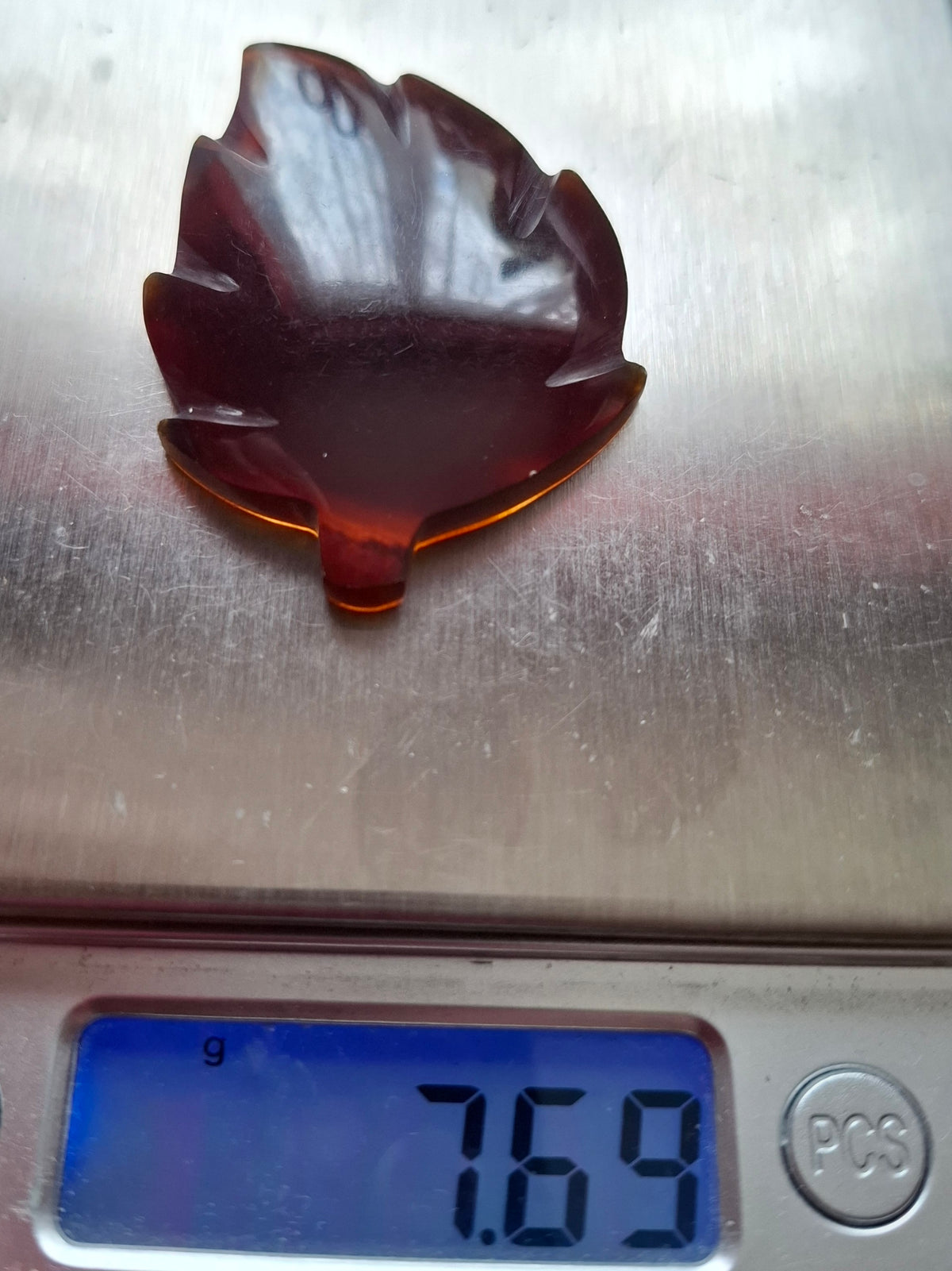 Red Amber Leaf Carving, 7.69g, Fossil (Ref: Leaf10)