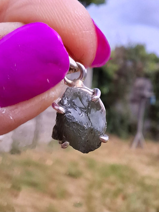 Moldavite Claw Pendant, 925 Silver, Tektite (Ref: P24)