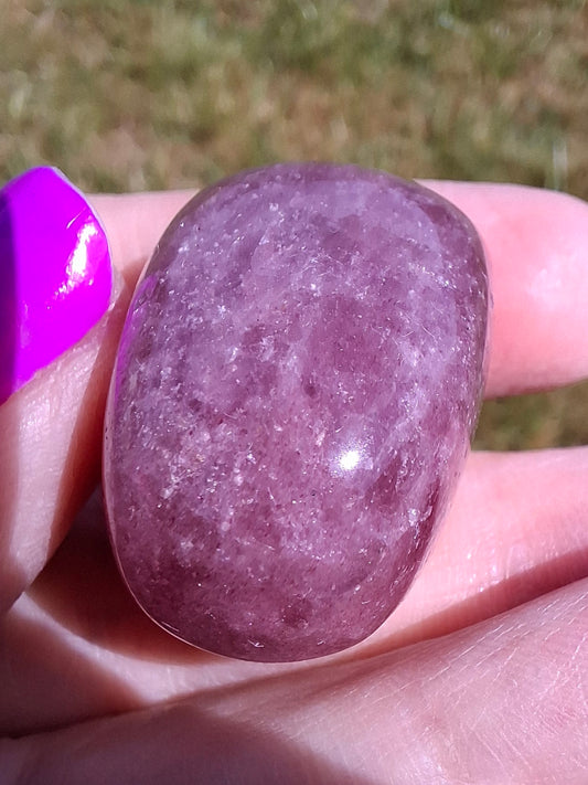 Strawberry Quartz, Tumble Stone, Crystal (Ref: T13)