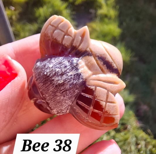 Red Amber Honey Bee Carving, 8.34g, Fossil (Ref: Bee38)