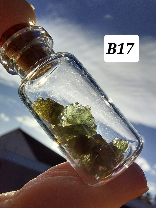 Moldavite chips (1.50g) in 3ml glass Bottle, Tektite (Ref: B17)
