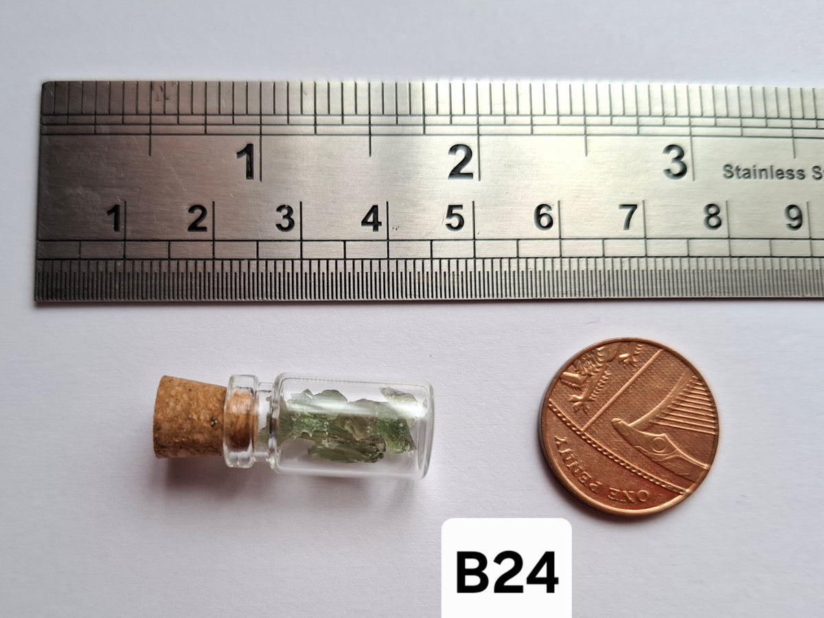 Moldavite Chips (0.50g) in 1ml Bottle, Tektite (Ref: B24)