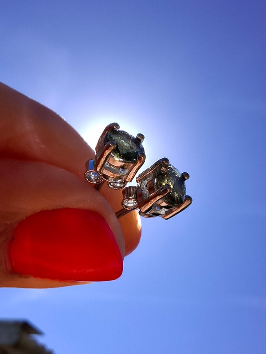 Moldavite (faceted), 5mm, STUD EARRINGS, 925 Silver, Tektite (Ref: Pair53)