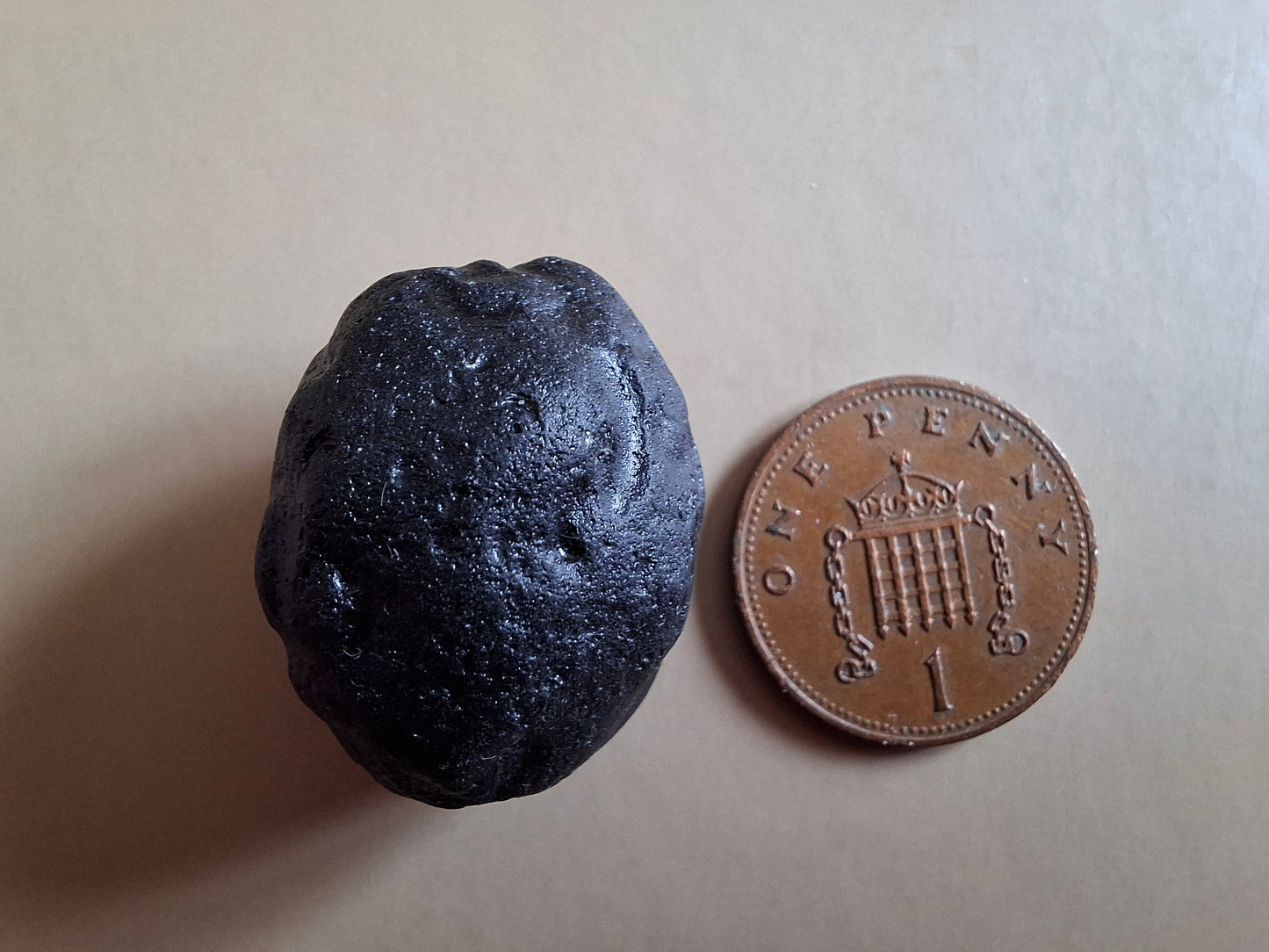 Philippinite (Rizalite), 11.31g, Tektite