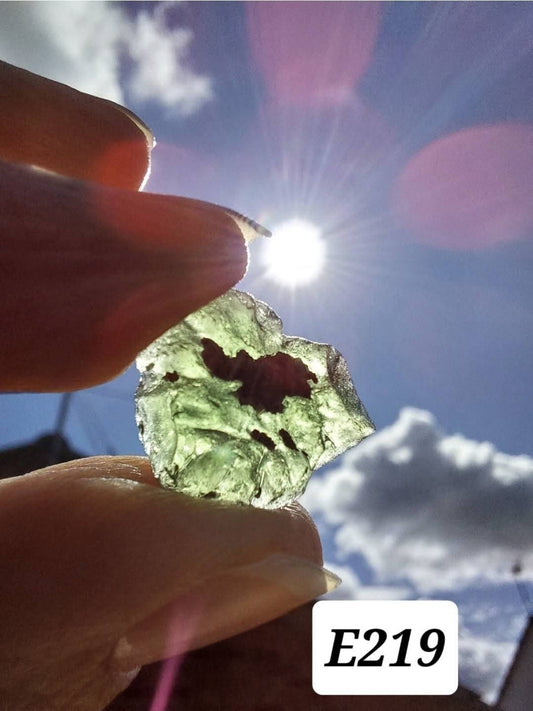Moldavite Piece, 1.40g, Tektite (Ref: E219)