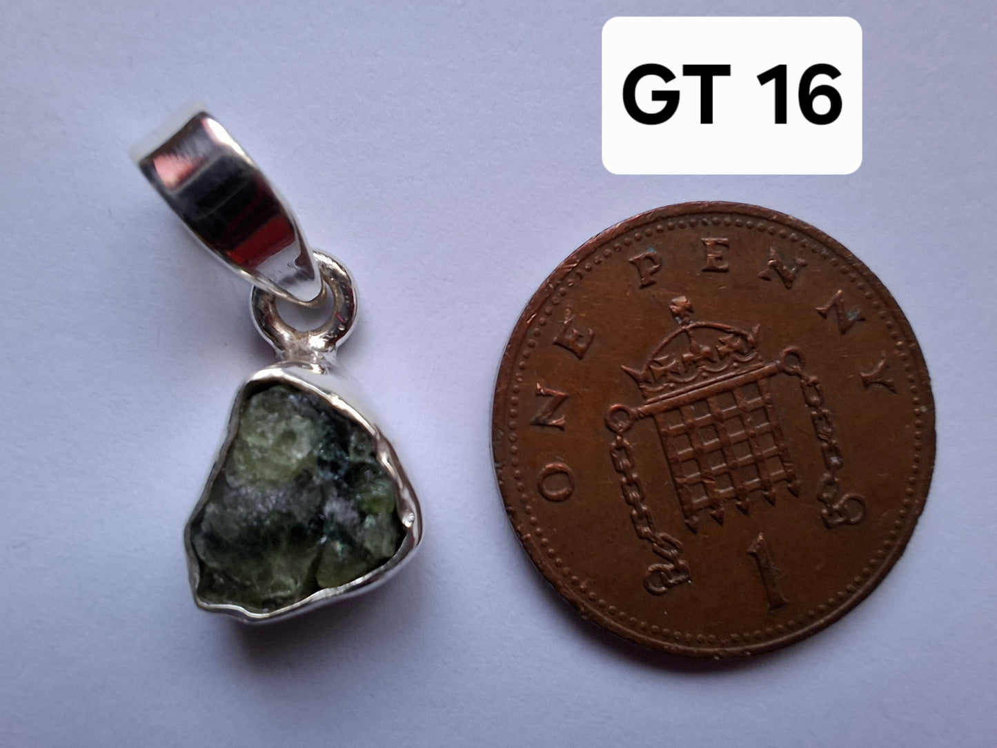 Green Tourmaline Pendant, 925 Silver, Crystal (Ref: GT16)