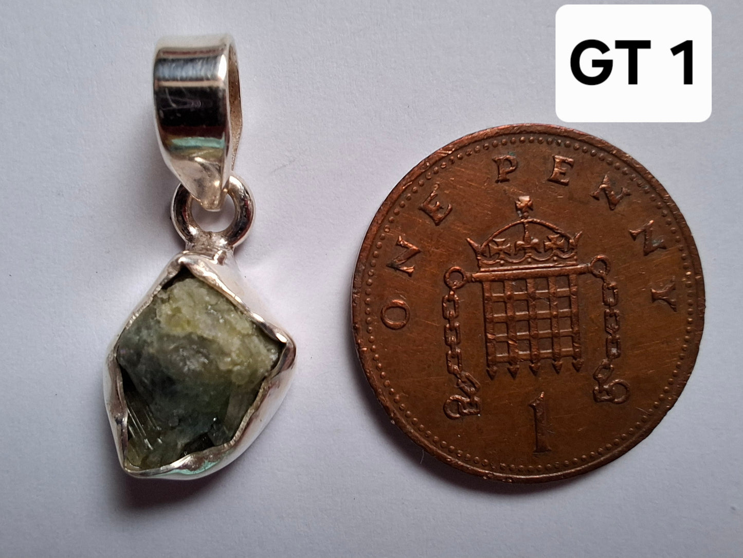 Green Tourmaline Pendant, 925 Silver, Crystal (Ref: GT1)