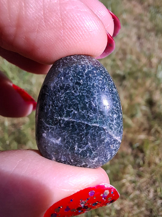 Green Moss Agate, Tumble Stone, Crystal (Ref: T171)