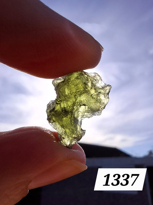 Moldavite Piece, 2.18g, Tektite (Ref: 1337)