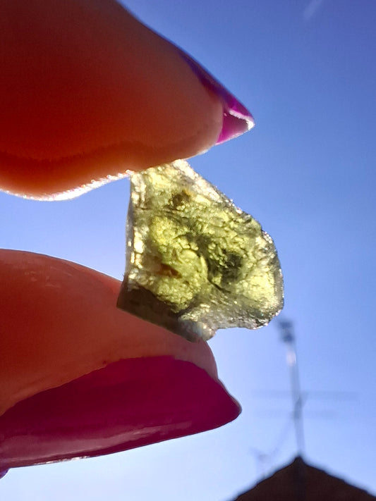 Moldavite Piece, 0.81g, Tektite (Ref: 1449)