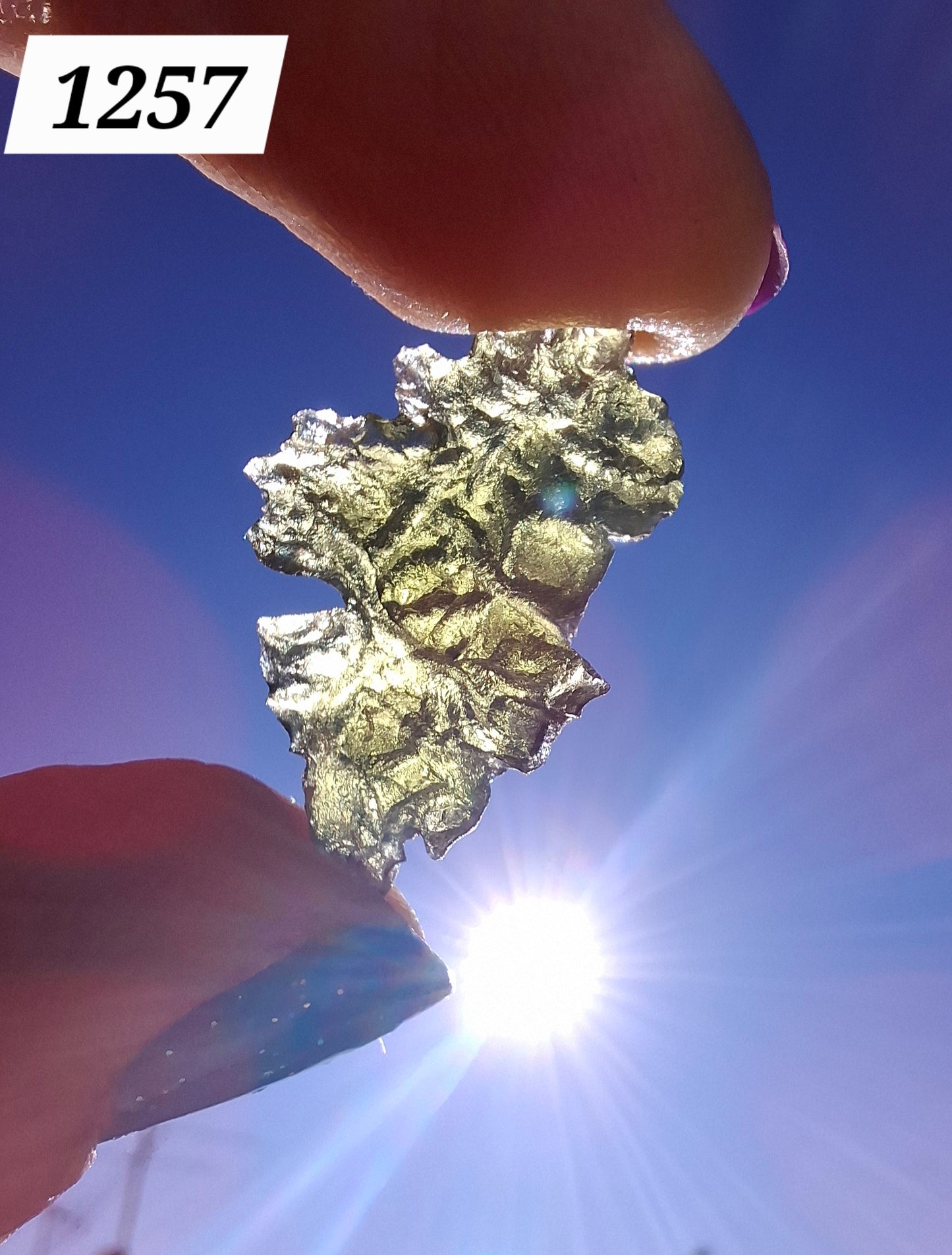Moldavite Piece, JEZKOVNA BESEDNICE, 1.89g, Tektite (Ref: 1257)