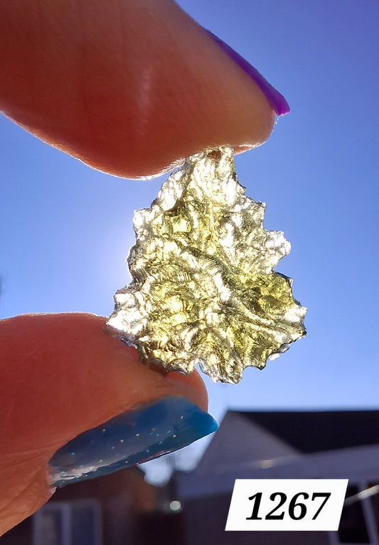 Moldavite Piece, JEZKOVNA BESEDNICE, 1.46g, Tektite (Ref: 1267)