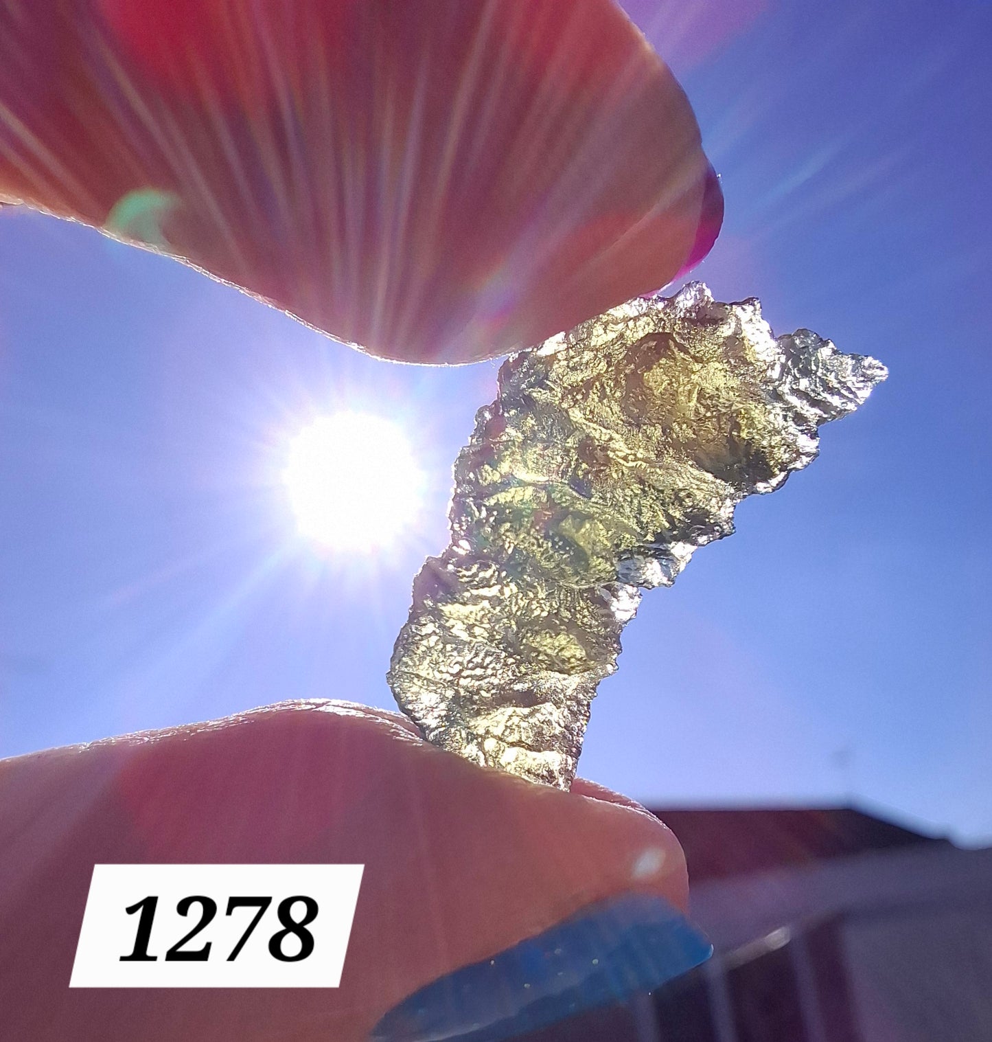 Moldavite Piece, JEZKOVNA BESEDNICE, 1.86g, Tektite (Ref: 1278)