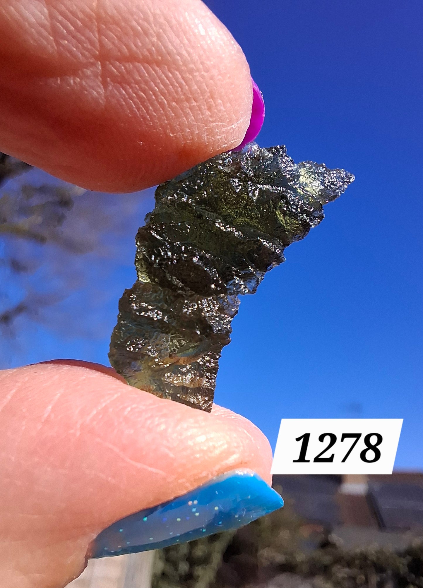 Moldavite Piece, JEZKOVNA BESEDNICE, 1.86g, Tektite (Ref: 1278)