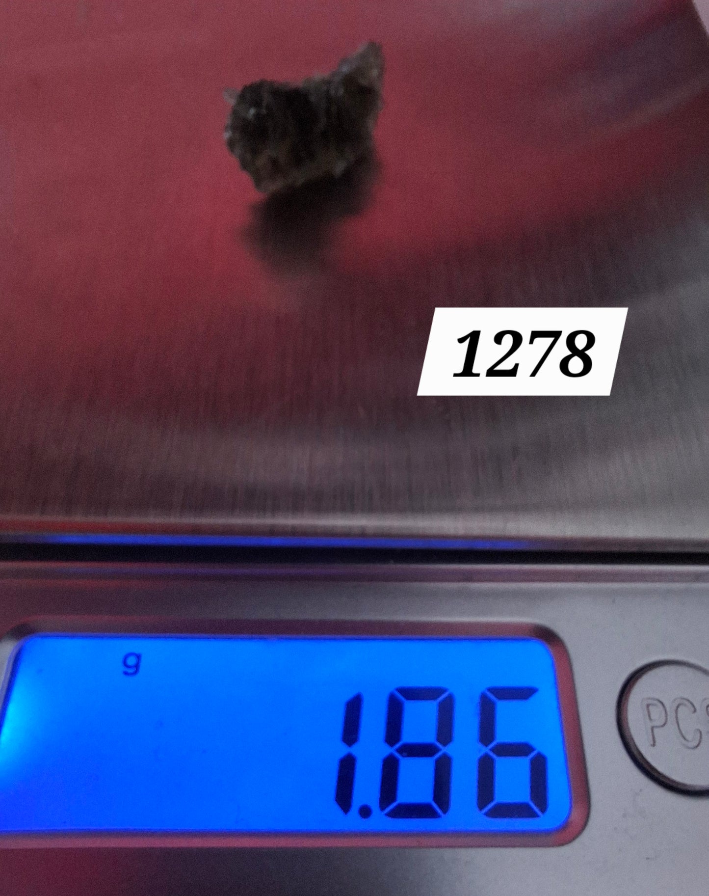 Moldavite Piece, JEZKOVNA BESEDNICE, 1.86g, Tektite (Ref: 1278)