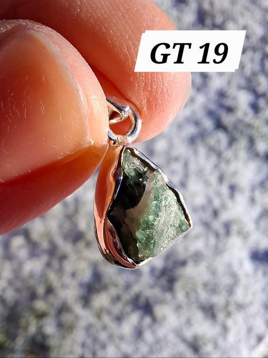 Green Tourmaline Pendant, 925 Silver, Crystal (Ref: GT19)