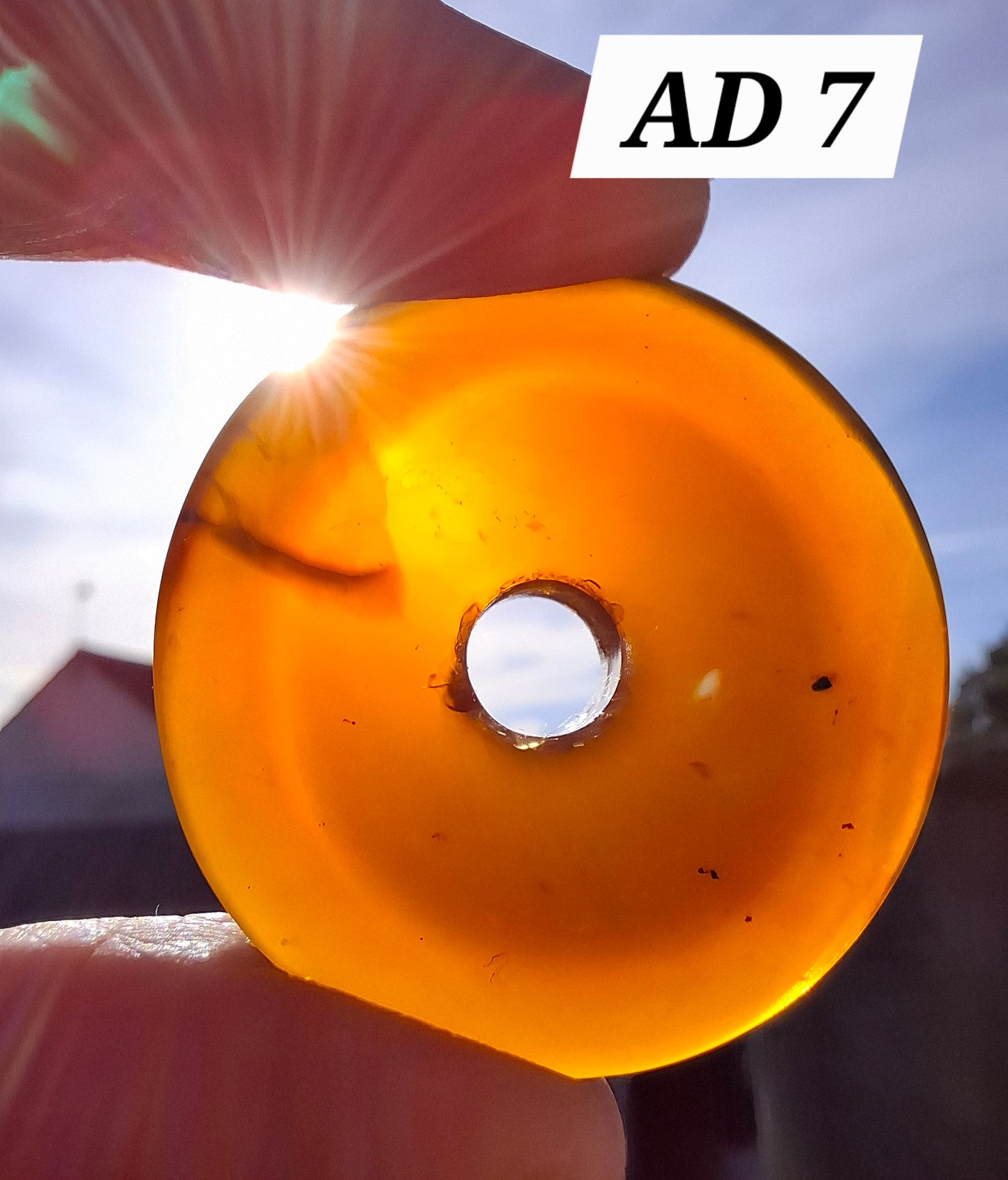 Red Amber Disc/ Doughnut carving, Sphere holder, 6.10g, Fossil (Ref: AD7)