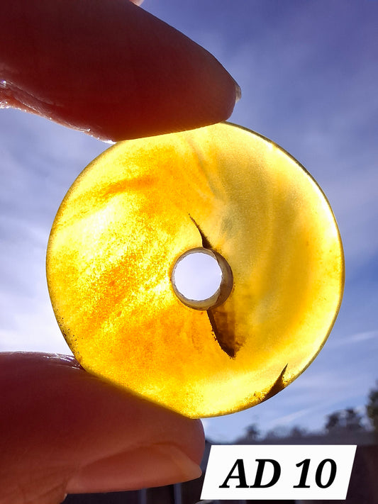Red Amber Disc/Doughnut carving, Sphere holder, 4.66g, Fossil (Ref: AD10)