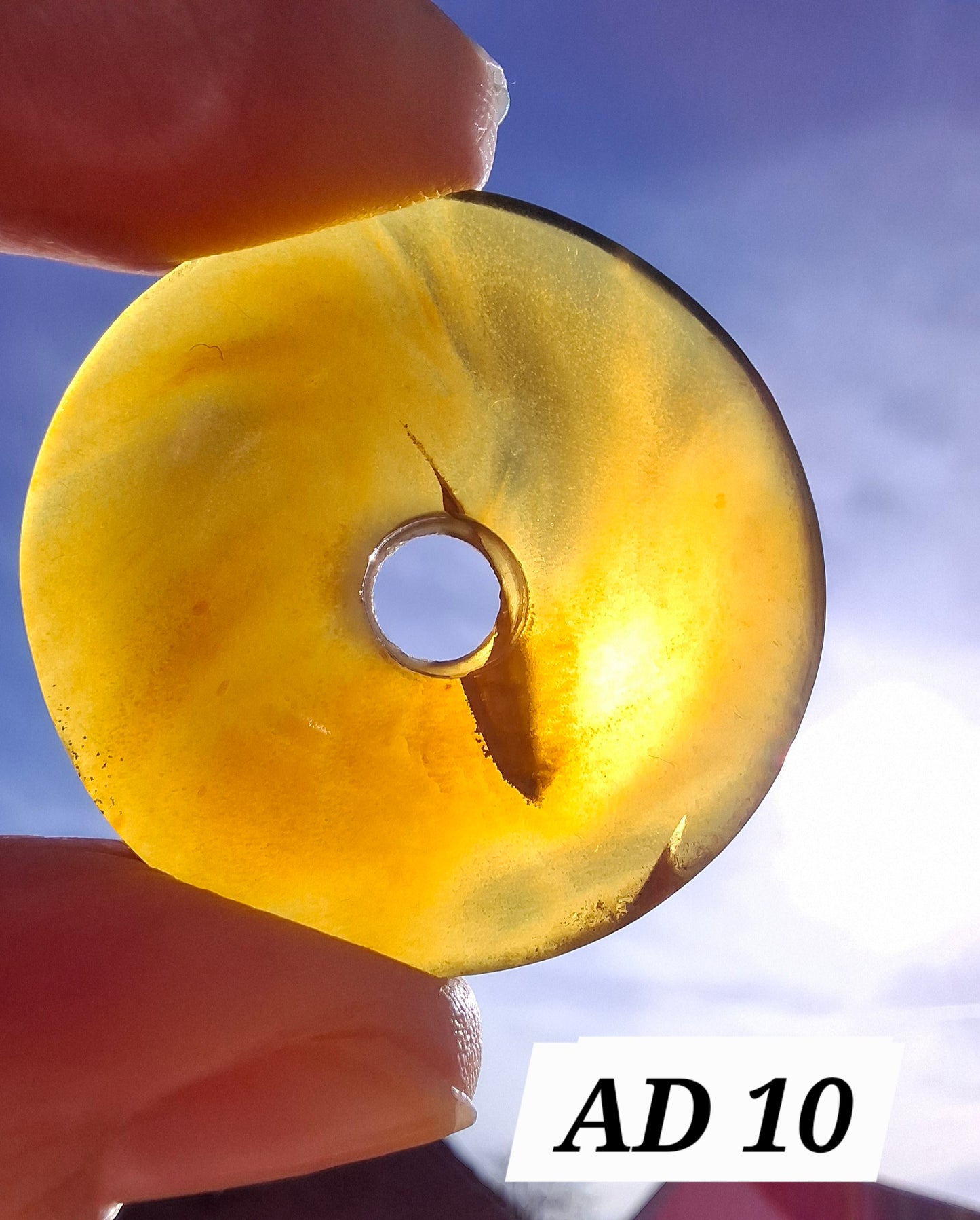 Red Amber Disc/Doughnut carving, Sphere holder, 4.66g, Fossil (Ref: AD10)