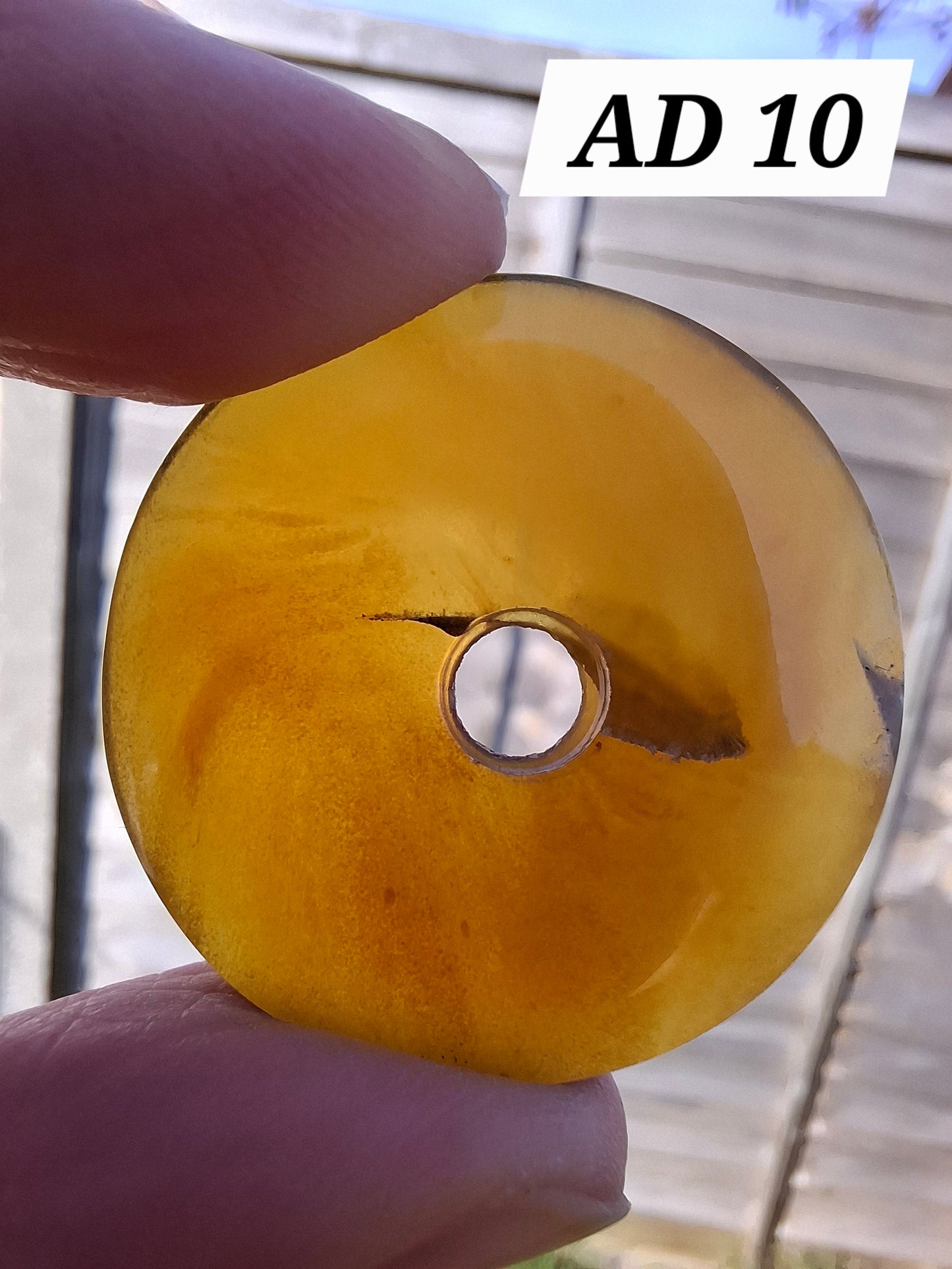 Red Amber Disc/Doughnut carving, Sphere holder, 4.66g, Fossil (Ref: AD10)