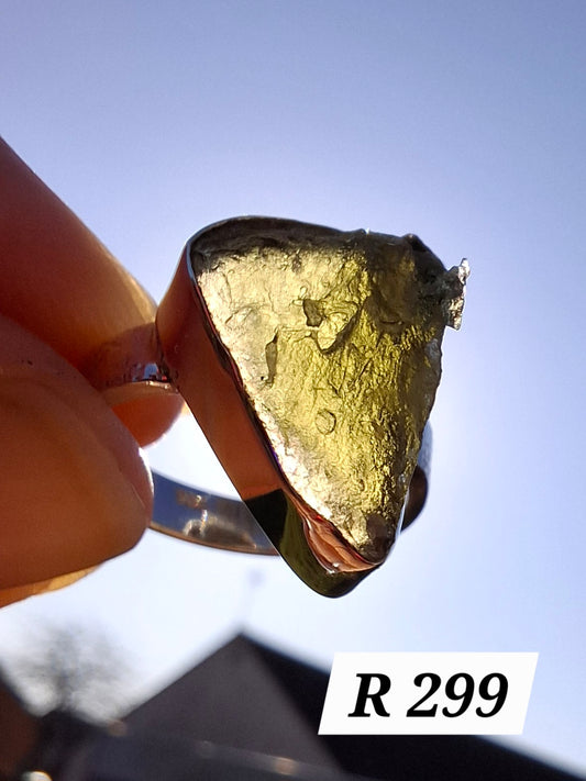 Moldavite Ring, size small K, 925 Silver, Tektite (Ref: R299)