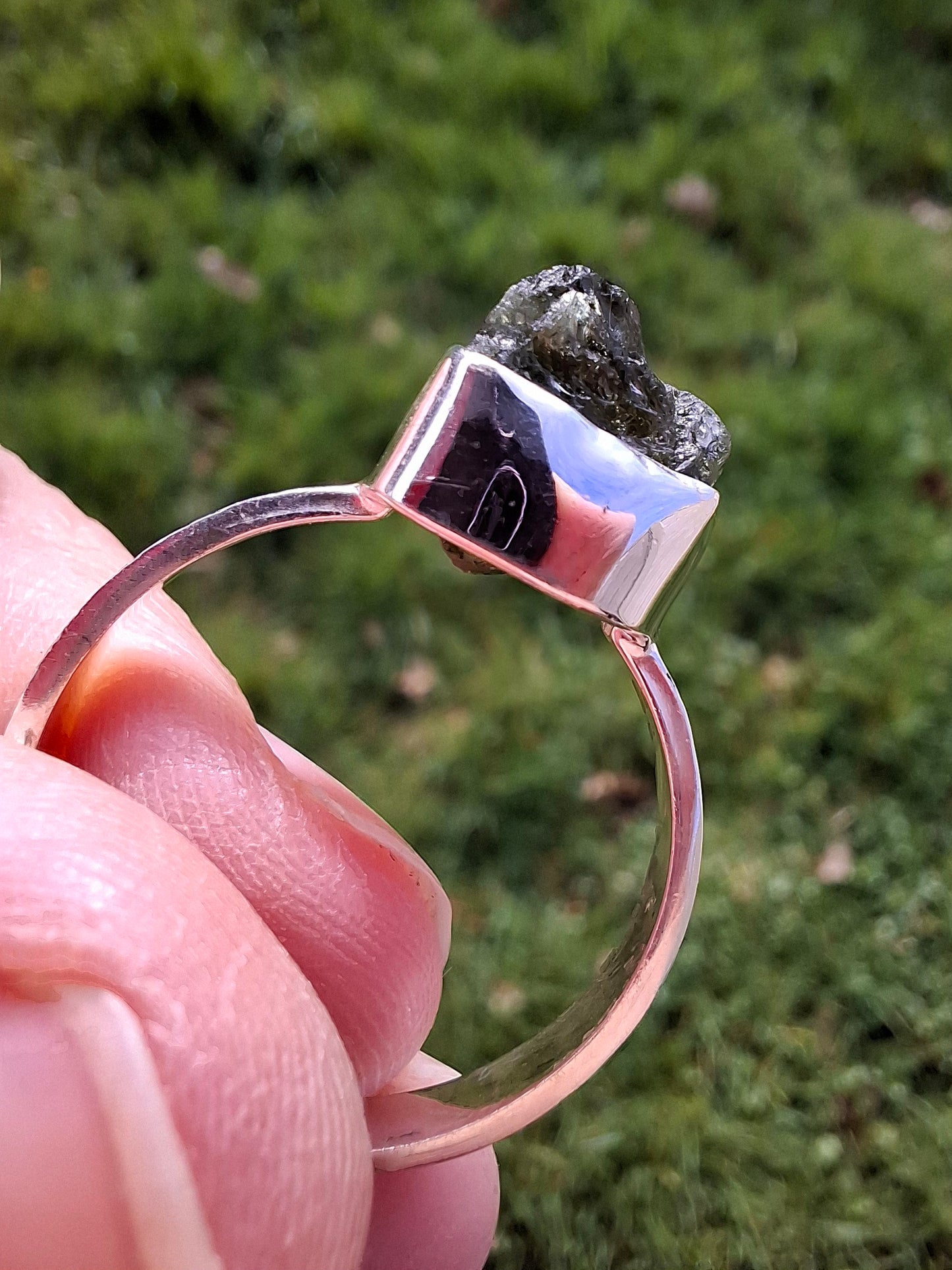 Moldavite Ring, size V, 925 Silver, Tektite (Ref: R326)