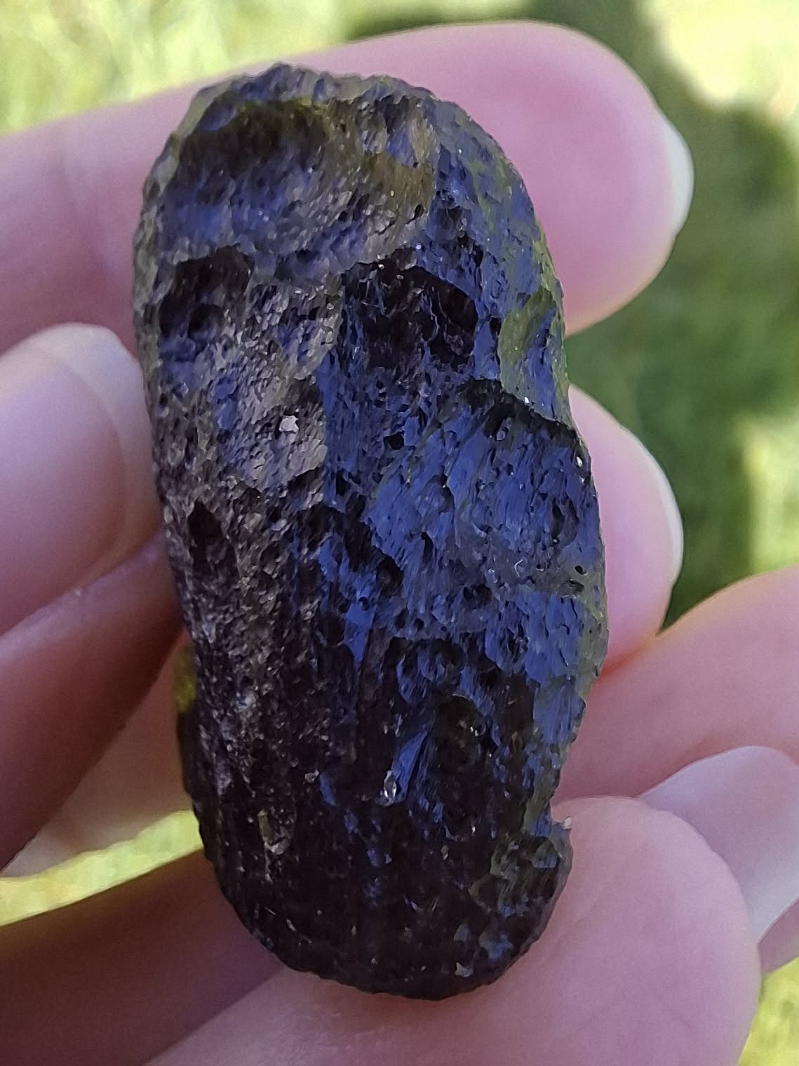 Moldavite Piece, CHLUM, 14.24g, Tektite (Ref: 1181)