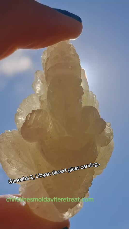 Libyan Desert Glass GANESHA craving, 31.21g, Tektite (Ref: Ganesha2)