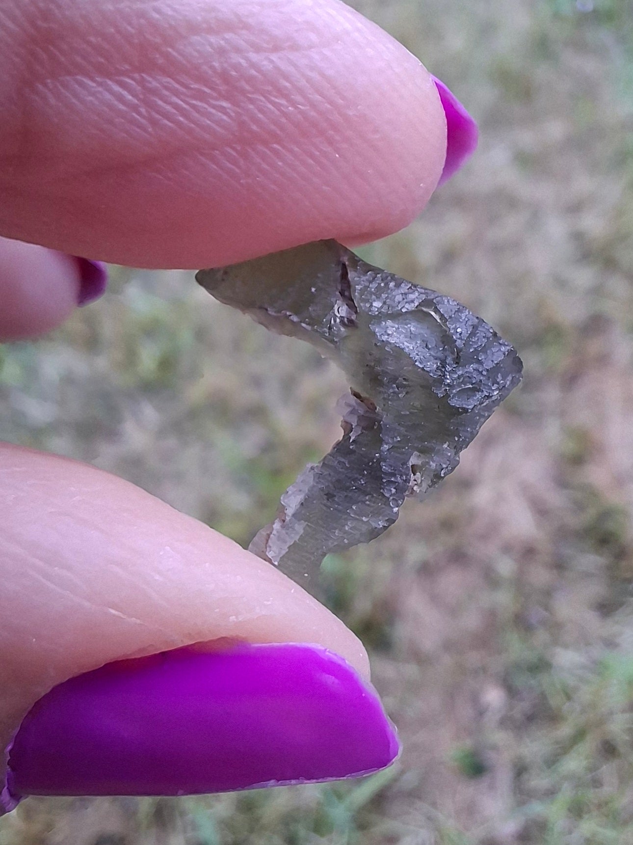 Moldavite Piece, 0.66g, Tektite (Ref: 1436)