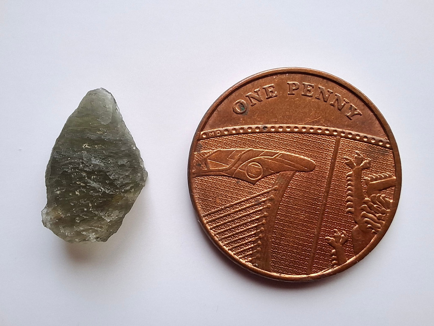 Moldavite Piece, 0.69g, Tektite (Ref: 1407)