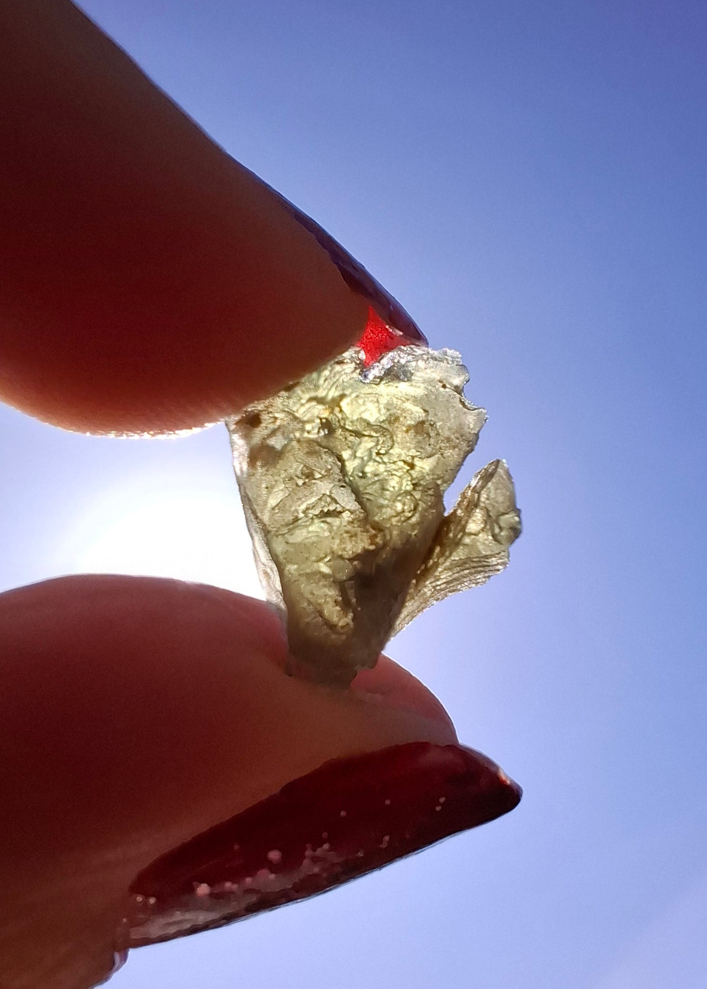 Moldavite Piece, 0.68g, Tektite (Ref: 1481)