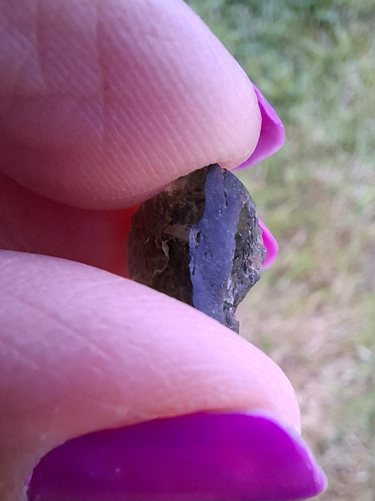 Moldavite Piece, 0.81g, Tektite (Ref: 1449)