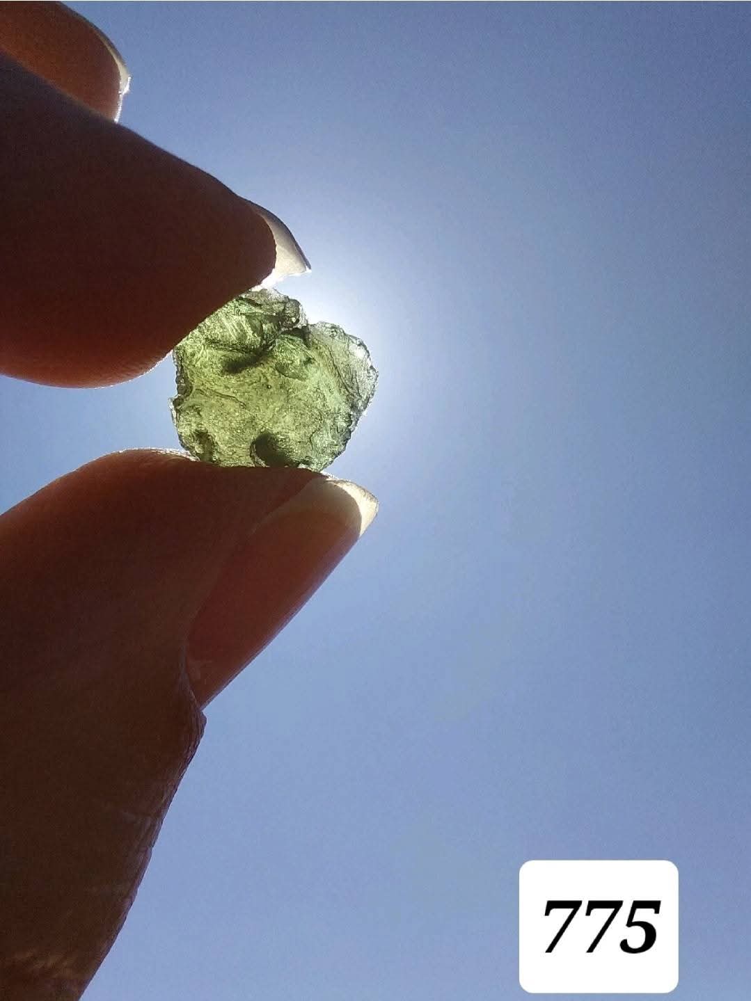 Moldavite Piece, 0.93g, Tektite (Ref: 775)