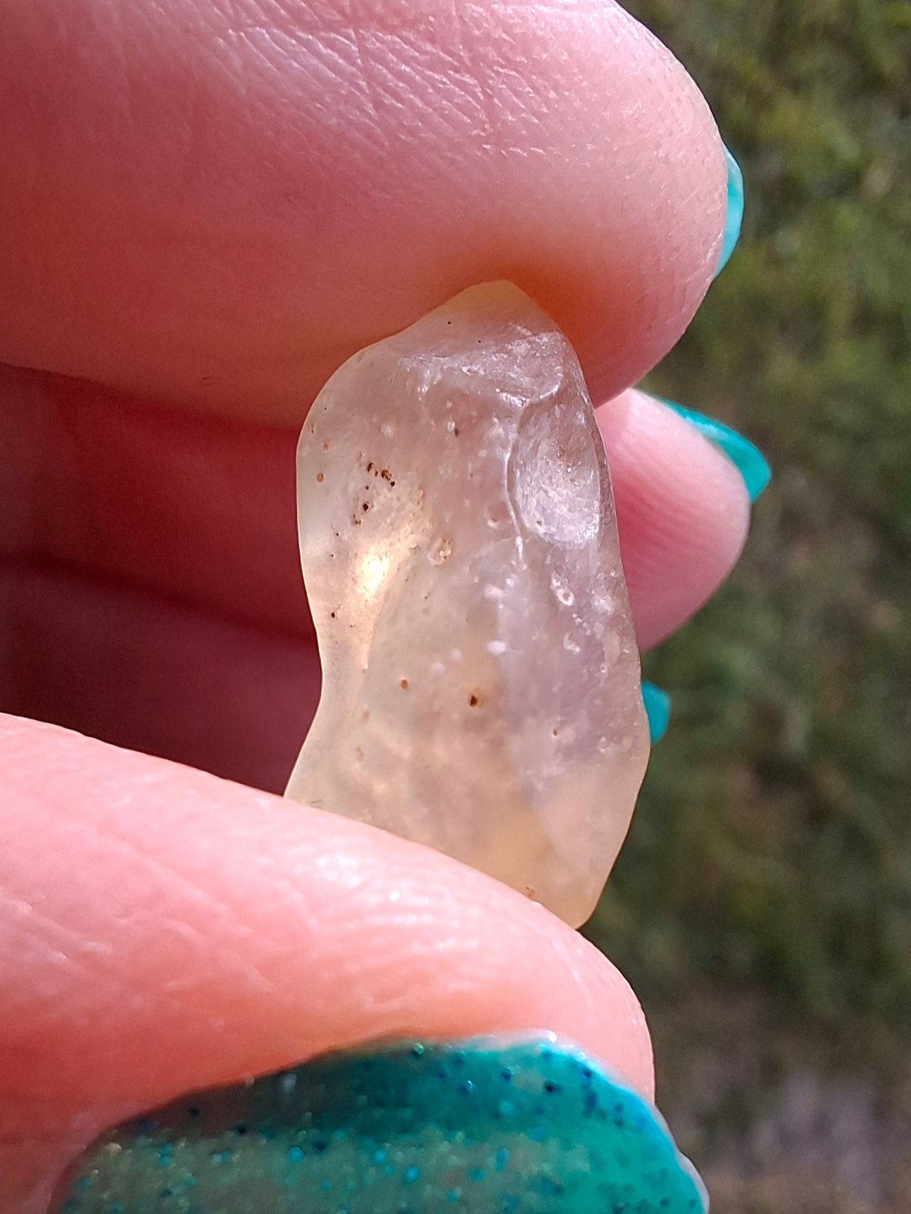 Libyan Desert Glass small Piece, 1.50g, Tektite