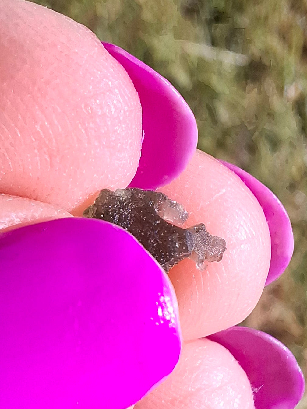 Moldavite Piece, 0.53g, Tektite (Ref: 1446)
