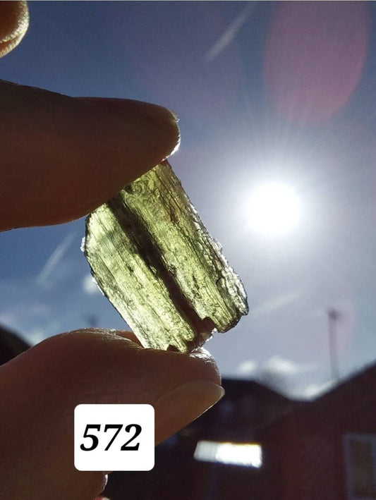 Moldavite Piece, 1.46g, Tektite (Ref: 572)