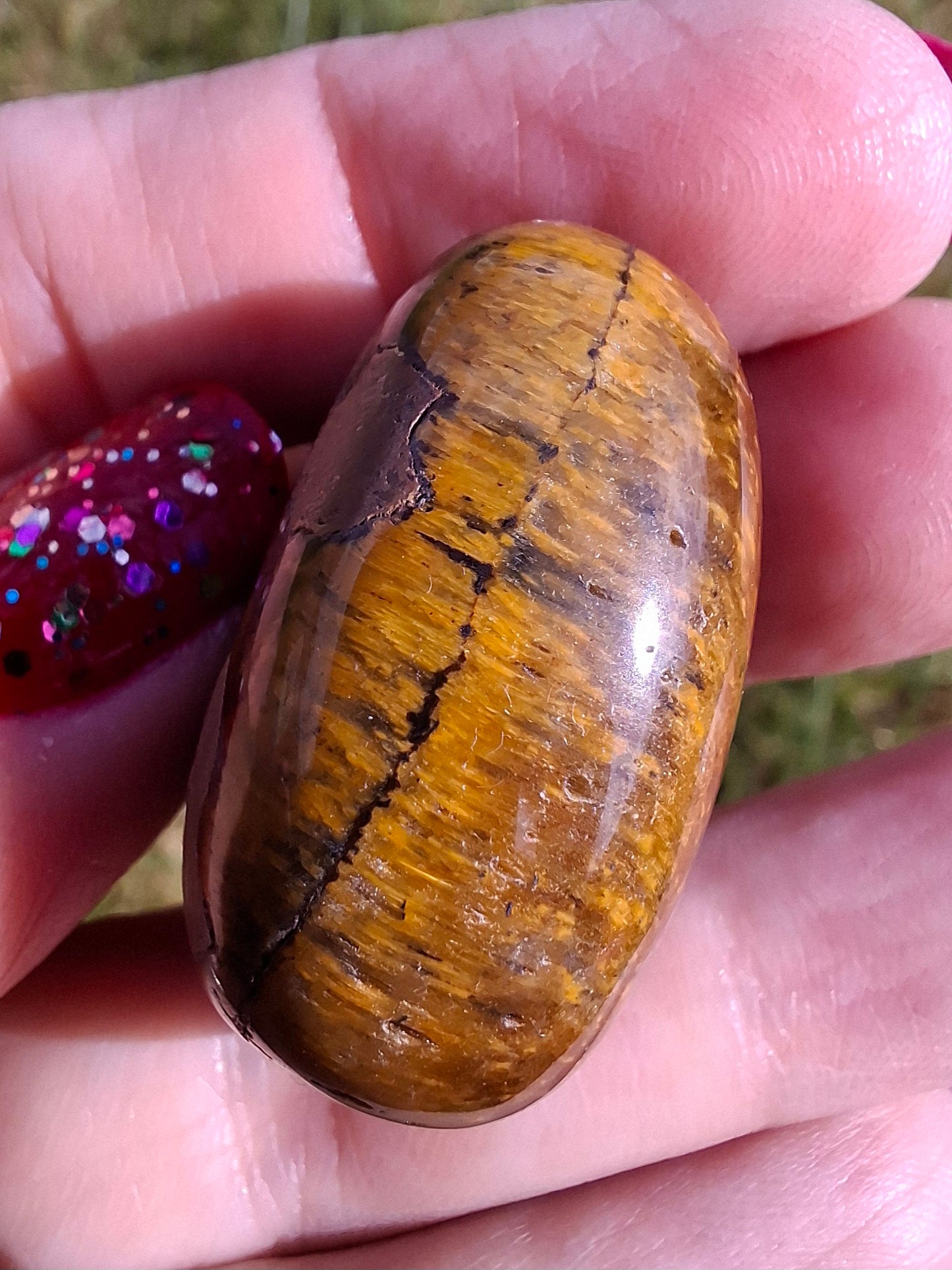 Tigers Eye, Tumble Stone, Crystal (Ref: T129)