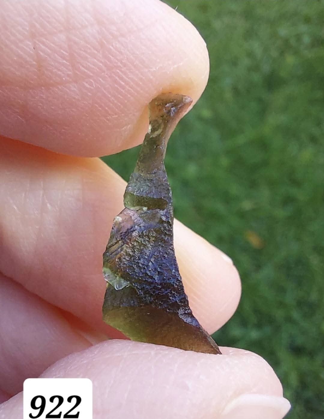 Moldavite Piece, 0.82g, Tektite (Ref: 922)
