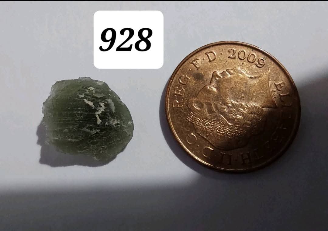 Moldavite Piece, 0.90g, Tektite (Ref: 928)