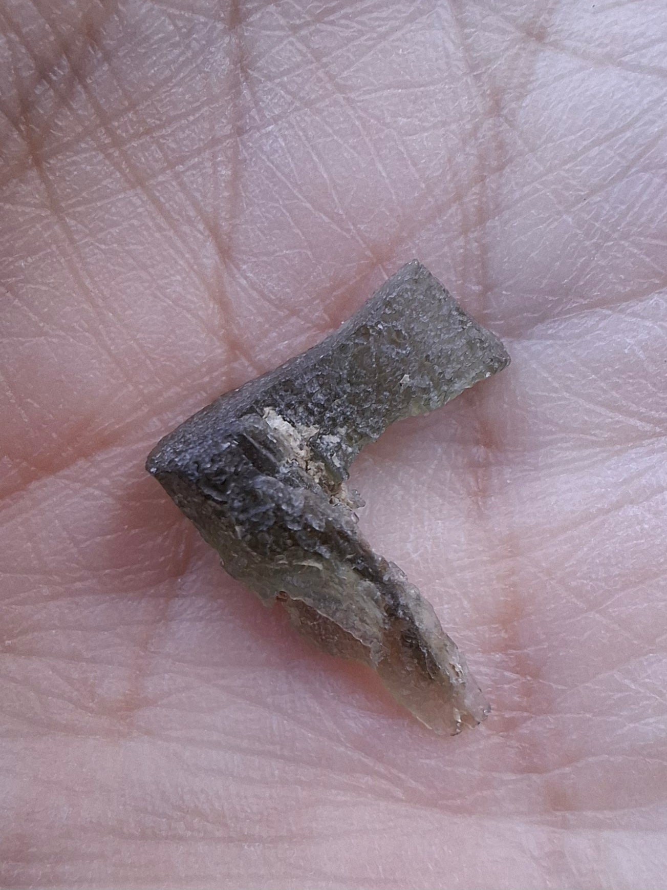 Moldavite Piece, 0.66g, Tektite (Ref: 1436)