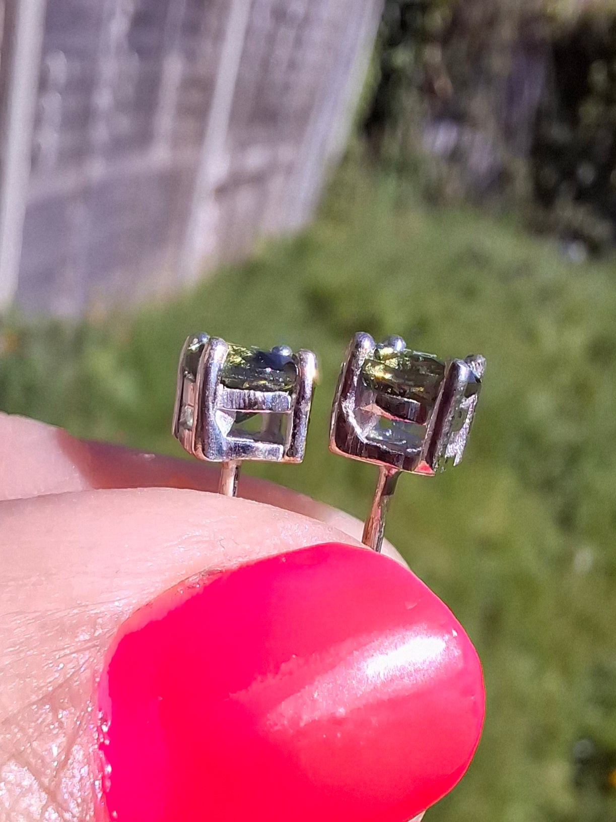 Moldavite (faceted) 5mm STUD EARRINGS, 925 silver, Tektite (Ref: Pair40)