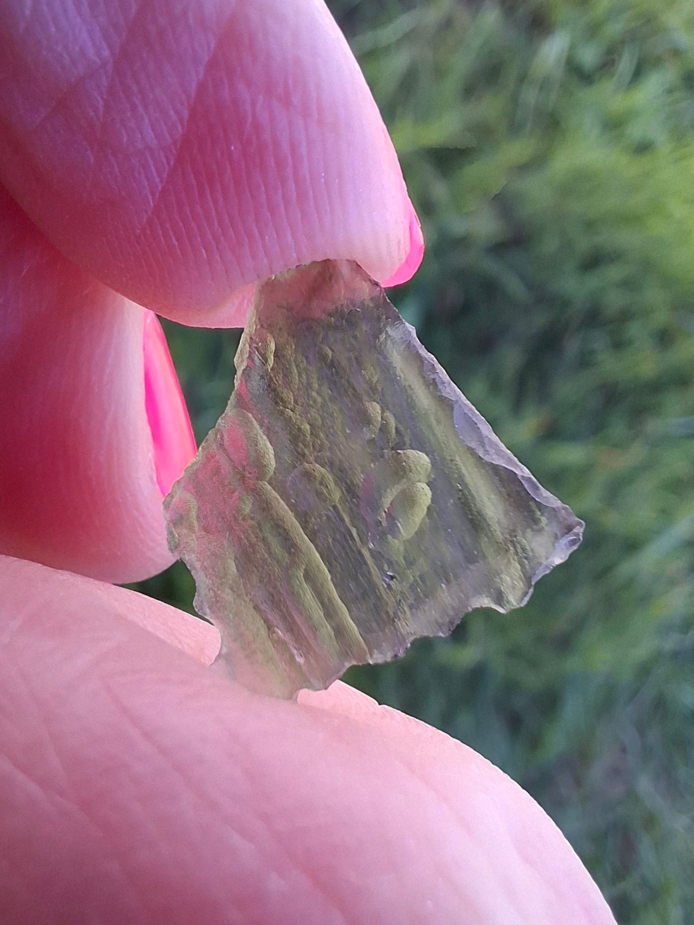 Moldavite Piece, 0.69g, Tektite (Ref: 1405)