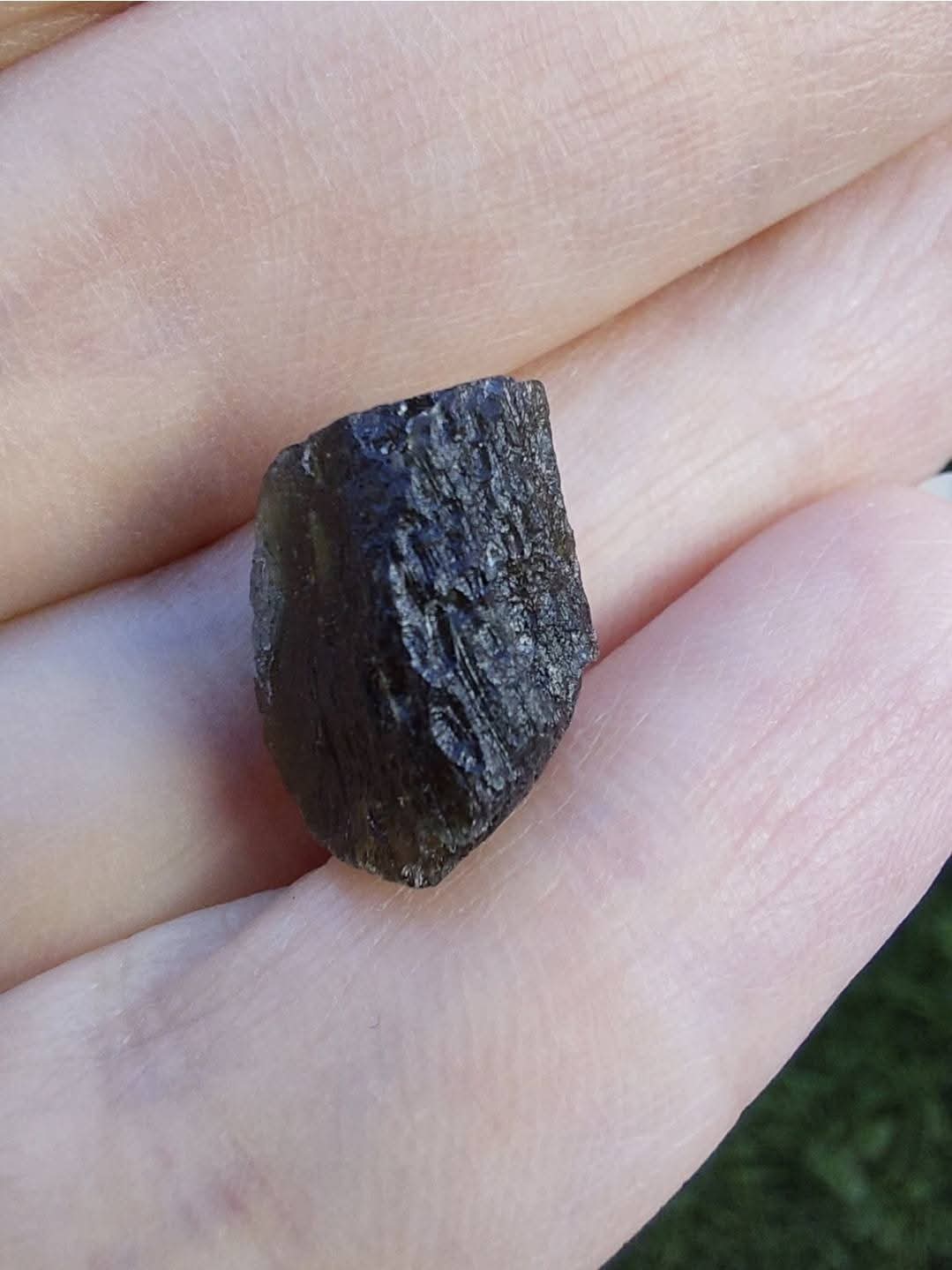 Moldavite Piece, 1.94g, Tektite (Ref: 914)