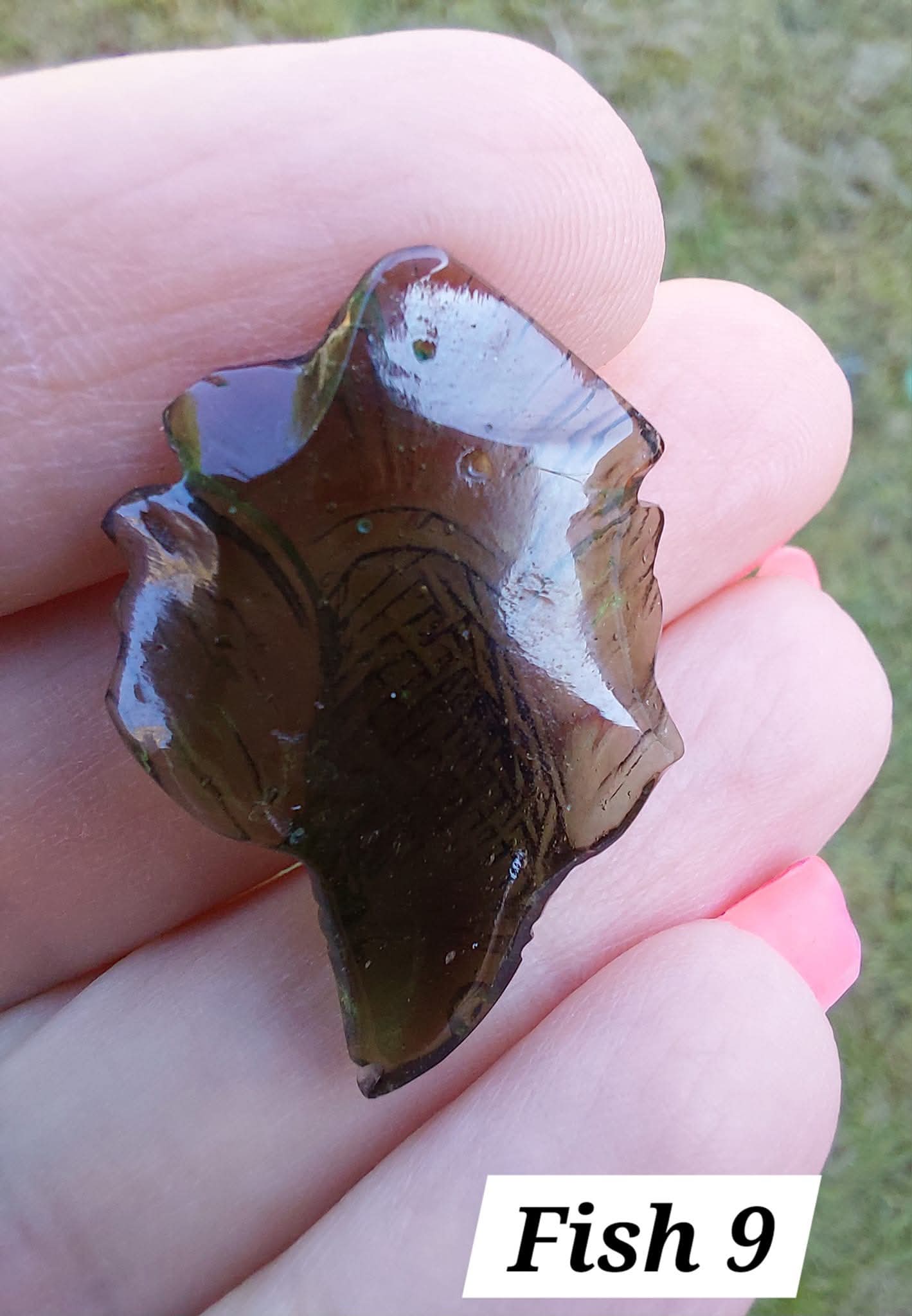 Moldavite FISH carving, (flat back), 3.29g, Tektite (Ref: Fish9)